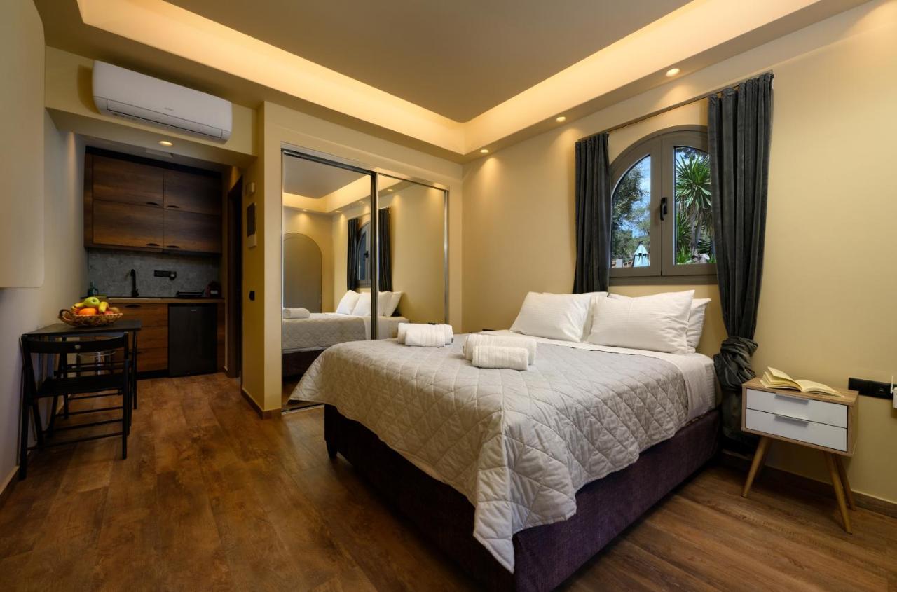Seven Keys Luxury Suites Achílleion Exterior photo