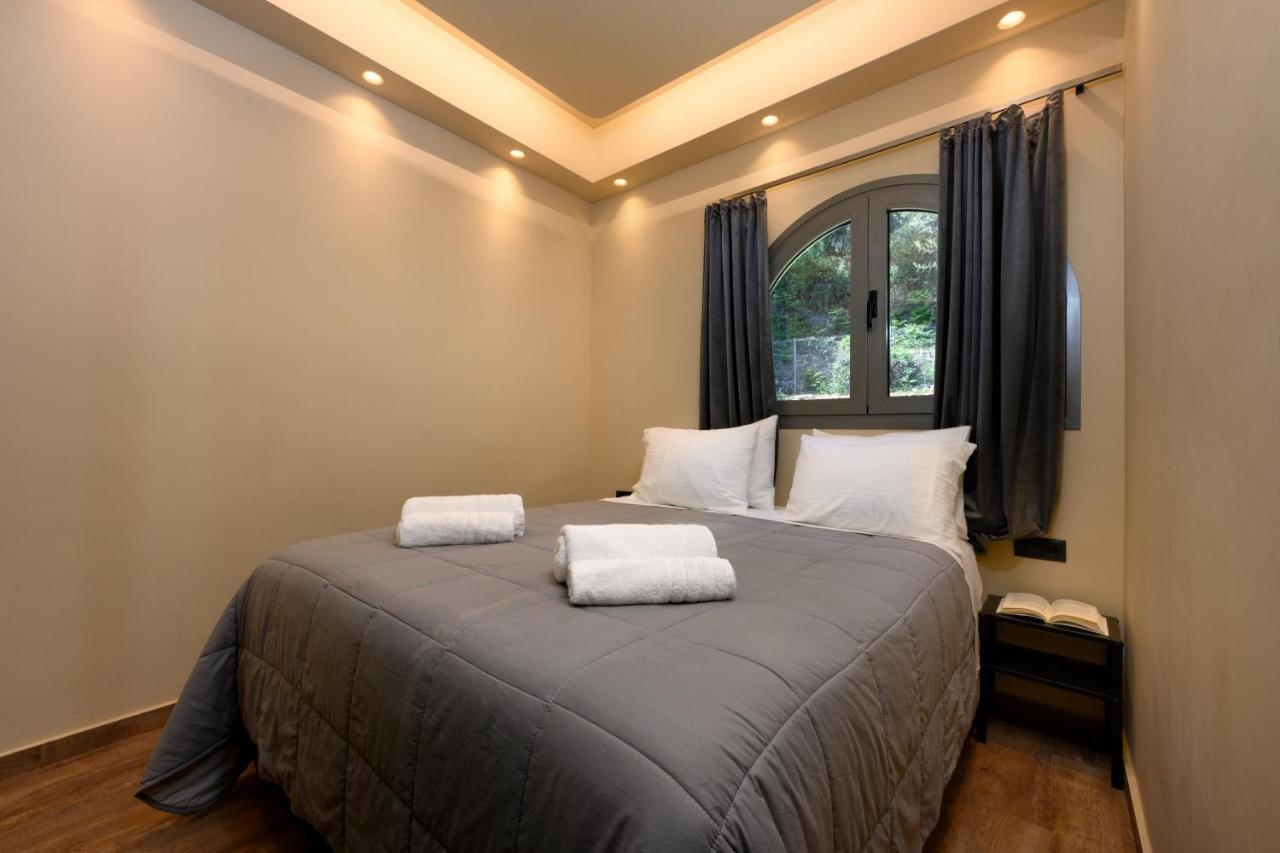 Seven Keys Luxury Suites Achílleion Exterior photo